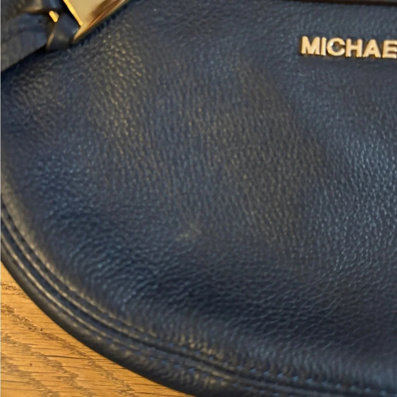 Michael Kors Rhea Blue Pebbled Leather Zipper Pocket Hobo Shoulder Bag crossbody - Picture 6 of 6